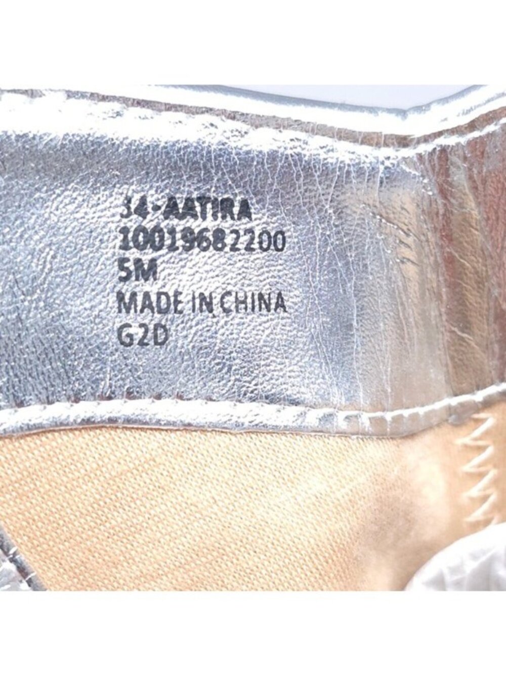 On 34th Aatirap Silver Glitter Pointed Toe Ankle Booties Size 5M - Picture 11 of 12